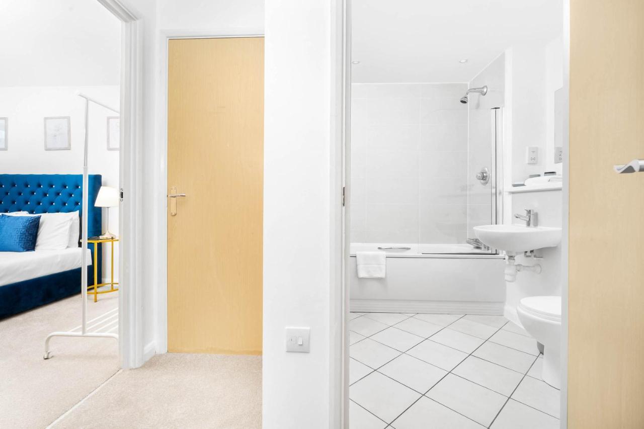 New Luxury City Centre Apartment By Azura Nights Бирмингем Экстерьер фото